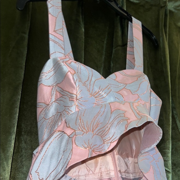 Chic Pink Floral Pant fit - Picture 2 of 8